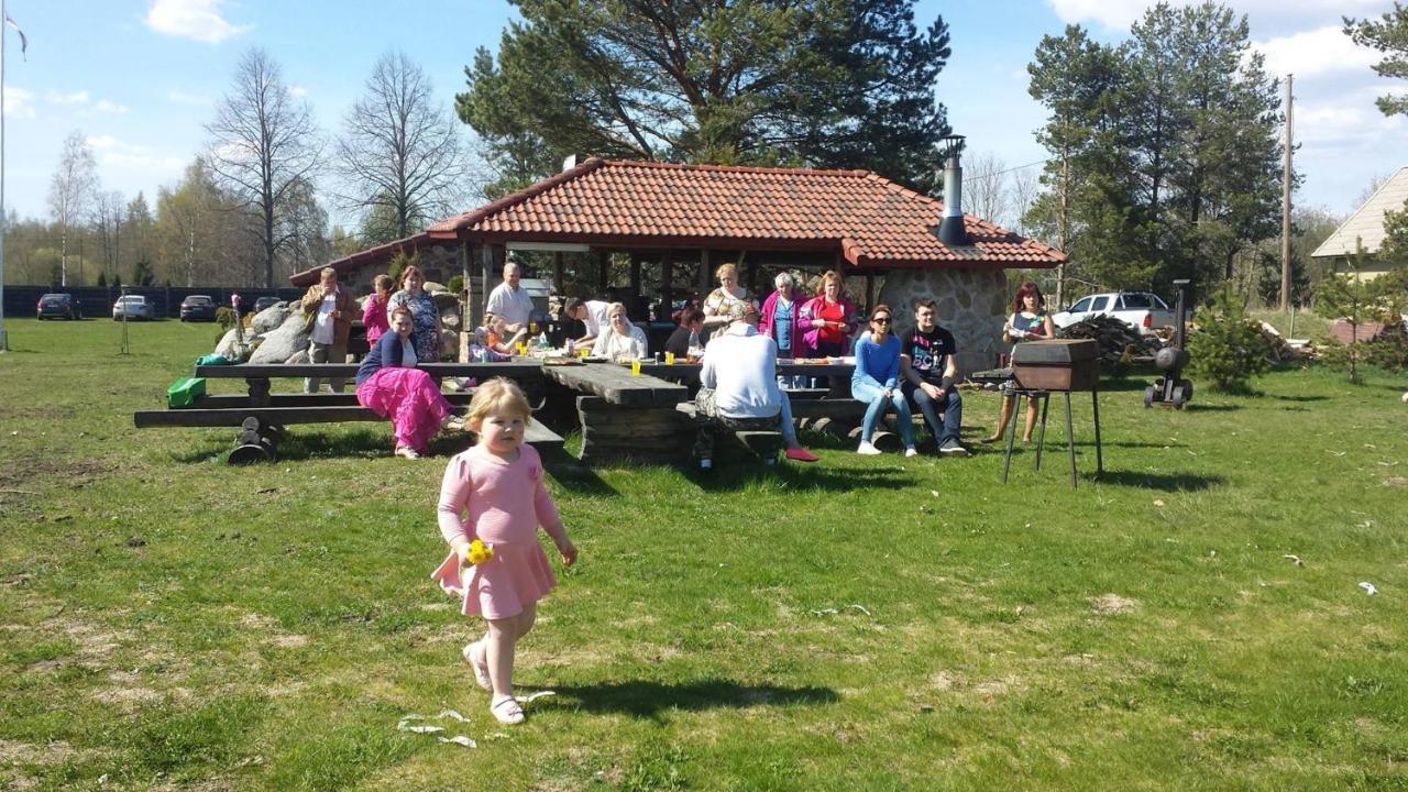 Paeevatalu Camping Hotel Vilusi Bagian luar foto